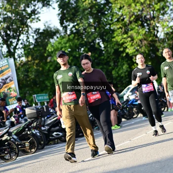 Runner Photo 4144155