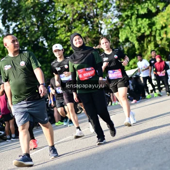 Runner Photo 4144165