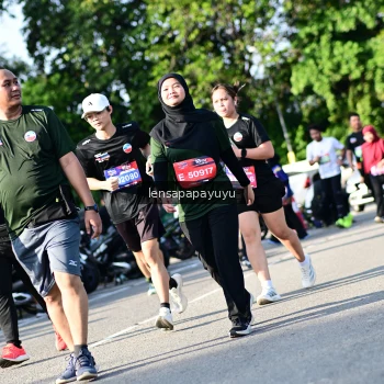 Runner Photo 4144169