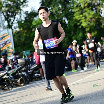 Runner Photo 4144175