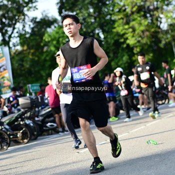Runner Photo 4144176