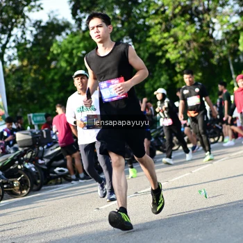 Runner Photo 4144178