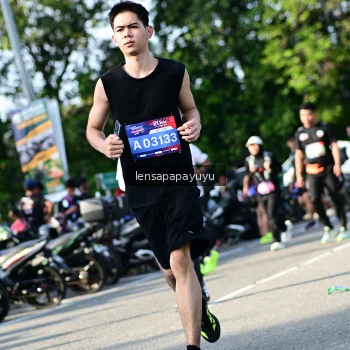 Runner Photo 4144179