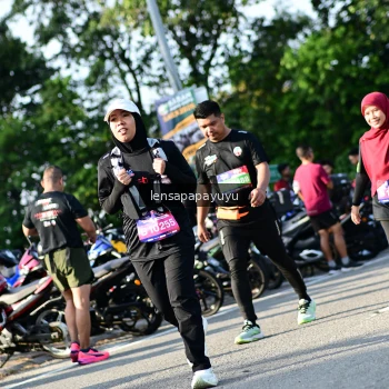 Runner Photo 4144186