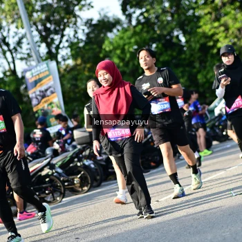 Runner Photo 4144189