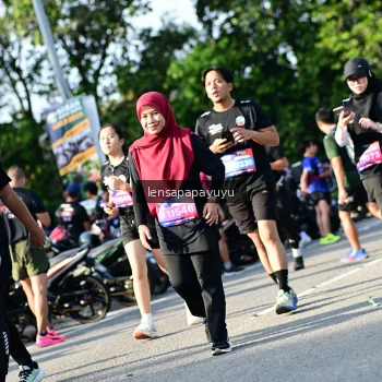 Runner Photo 4144193