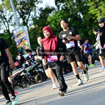 Runner Photo 4144194