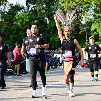 Runner Photo 4144206