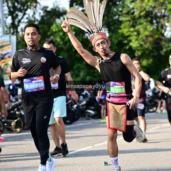 Runner Photo 4144213