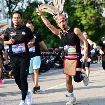 Runner Photo 4144215