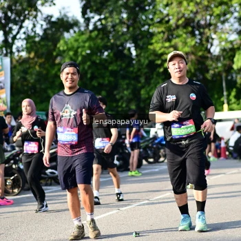 Runner Photo 4144218