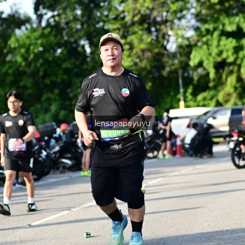 Runner Photo 4144224