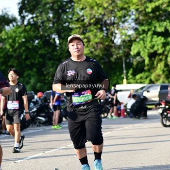 Runner Photo 4144225