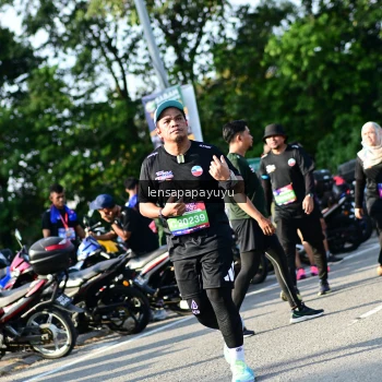 Runner Photo 4144248