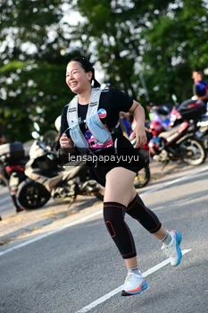 Runner Photo 4144275