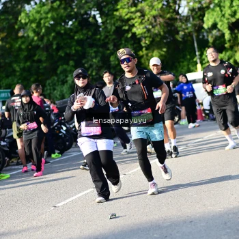 Runner Photo 4144290