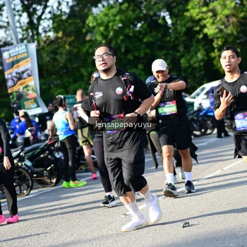 Runner Photo 4144306