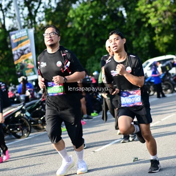 Runner Photo 4144311