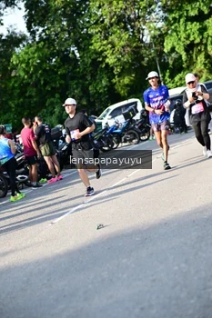 Runner Photo 4144315