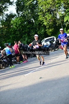Runner Photo 4144318