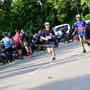 Runner Photo 4144320