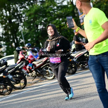 Runner Photo 4144351