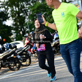 Runner Photo 4144354