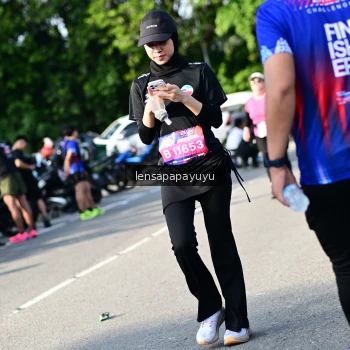 Runner Photo 4144359
