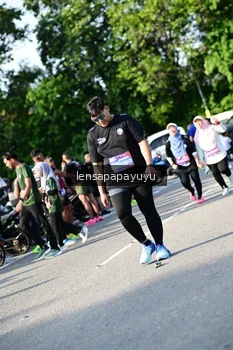 Runner Photo 4144378