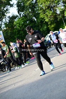 Runner Photo 4144379
