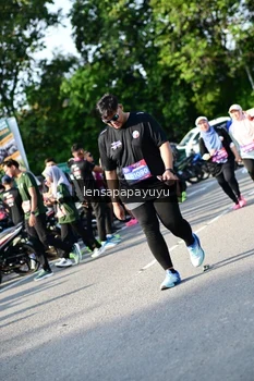 Runner Photo 4144380