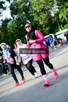 Runner Photo 4144385