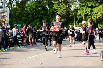 Runner Photo 4144388