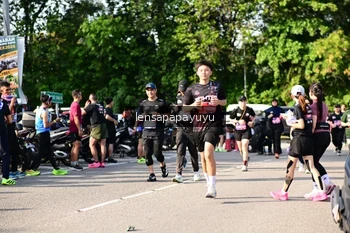 Runner Photo 4144390