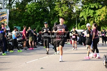 Runner Photo 4144391