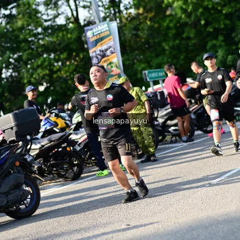 Runner Photo 4144416
