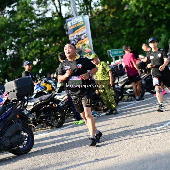 Runner Photo 4144418