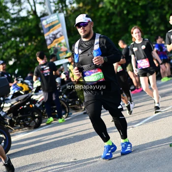 Runner Photo 4144423