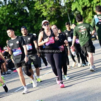 Runner Photo 4144427