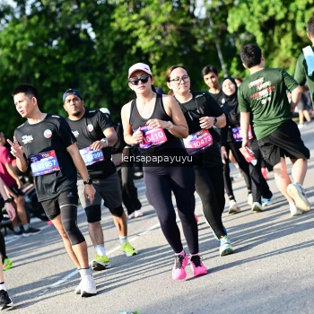 Runner Photo 4144429