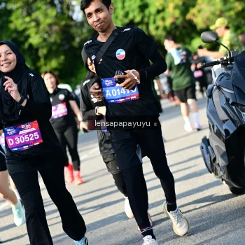 Runner Photo 4144446