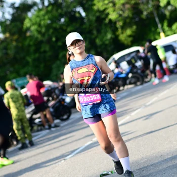 Runner Photo 4144447