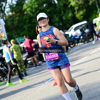 Runner Photo 4144450
