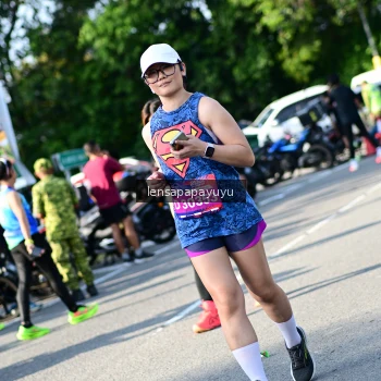 Runner Photo 4144451