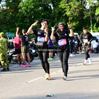Runner Photo 4144455