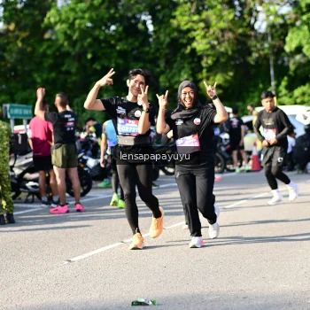 Runner Photo 4144456