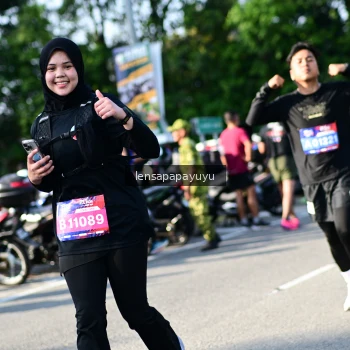 Runner Photo 4144466