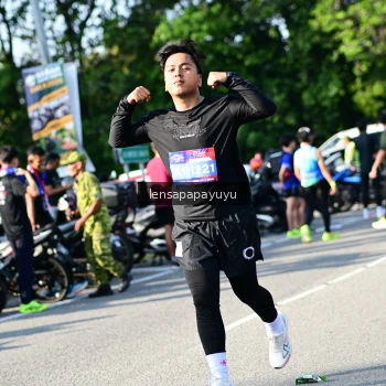 Runner Photo 4144467