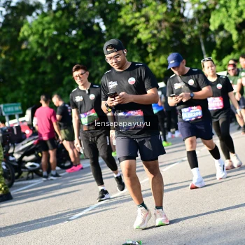 Runner Photo 4144476