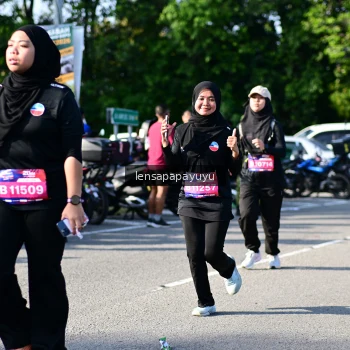 Runner Photo 4144516